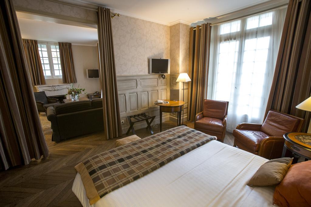 Augeval De Charme&spa 3*